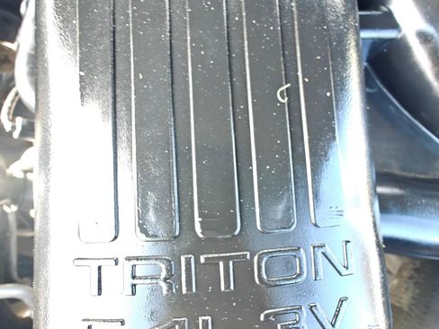 Used 2010 Ford F150 XLT image 27