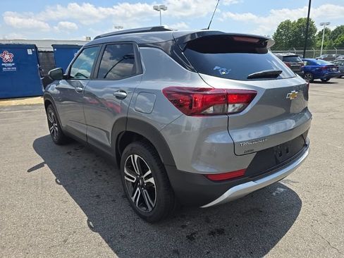 Used 2023 Chevrolet TrailBlazer LT w/ Convenience Package FWD image 5