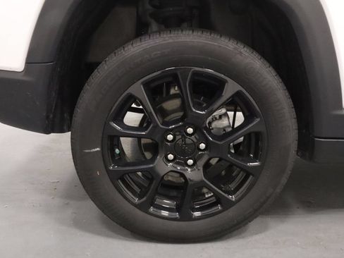 Certified 2023 Jeep Compass Latitude w/ Sun and Sound Group AWD/4WD image 24