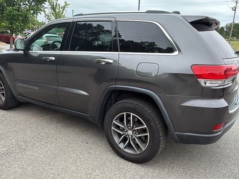 Used 2017 Jeep Grand Cherokee Limited w/ Luxury Group II RWD image 10