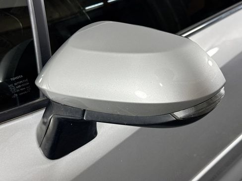 Used 2021 Toyota Corolla SE w/ Carpet Mat Package (TMS) FWD image 18