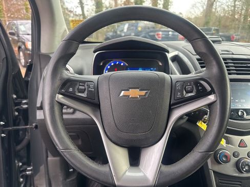 Used 2016 Chevrolet Trax LT w/ LT Sun and Sound Package image 21