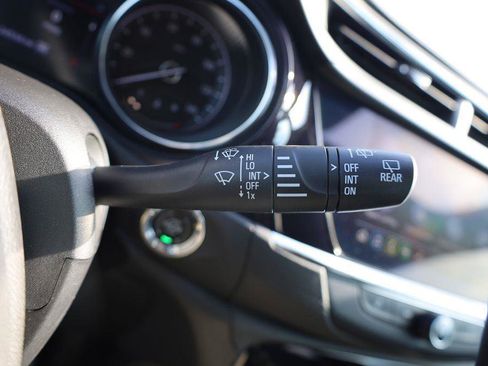 Used 2022 Buick Encore GX Select image 19