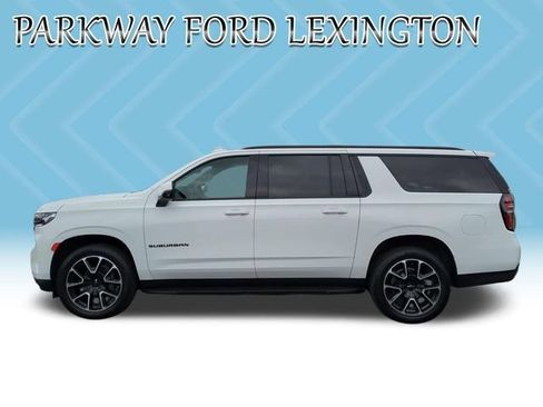 Used 2024 Chevrolet Suburban RST w/ Luxury Package AWD/4WD image 2