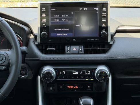 Used 2022 Toyota RAV4 Limited FWD image 18