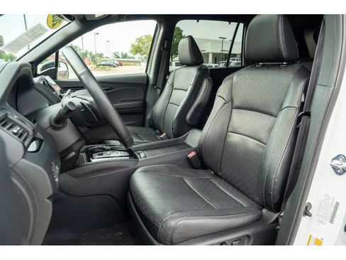 Used 2022 Honda Passport Elite image 12
