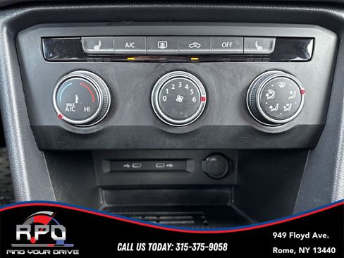 Used 2022 Volkswagen Taos SE AWD/4WD image 25