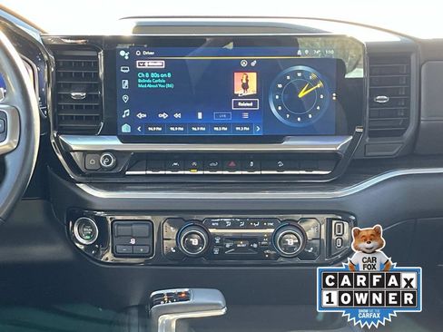 Used 2022 Chevrolet Silverado 1500 RST image 16