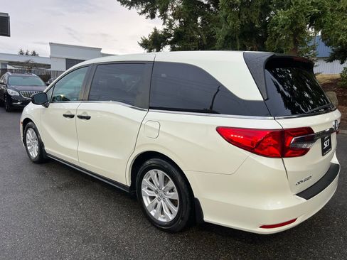 Used 2019 Honda Odyssey LX image 3