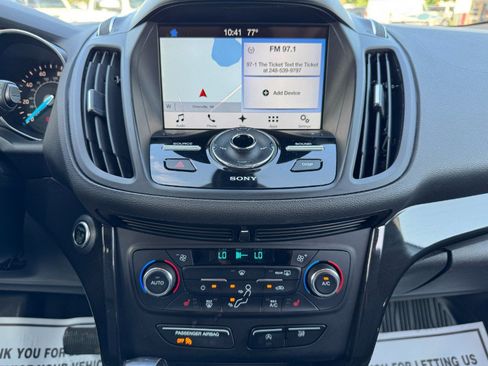 Used 2017 Ford Escape Titanium AWD/4WD image 22