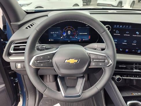 New 2026 Chevrolet Traverse LT w/ LPO, Floor Liner Package FWD image 10