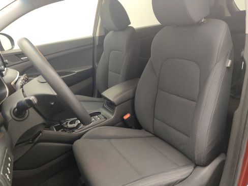 Used 2019 Hyundai Tucson Value FWD image 17