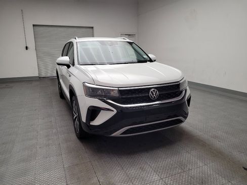 Used 2023 Volkswagen Taos SE image 14