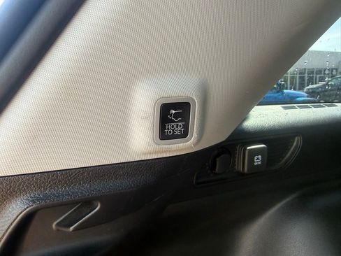 Used 2023 Jeep Grand Cherokee Limited AWD/4WD image 47