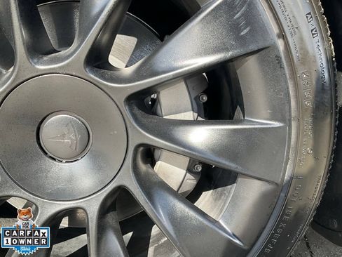 Used 2023 Tesla Model Y Long Range AWD/4WD image 79