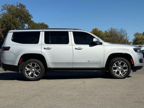 Used 2022 Jeep Wagoneer Series II image 6