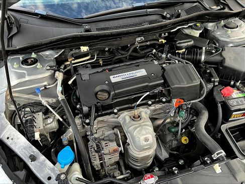 Used 2016 Honda Accord LX image 29