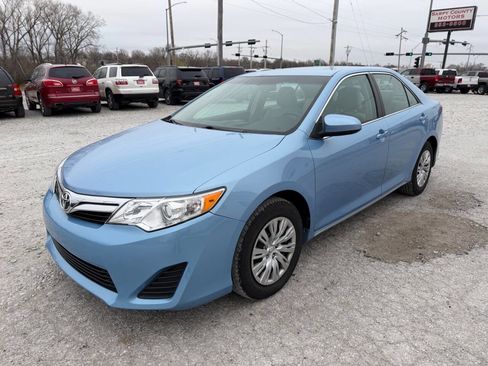 Used 2012 Toyota Camry LE image 7