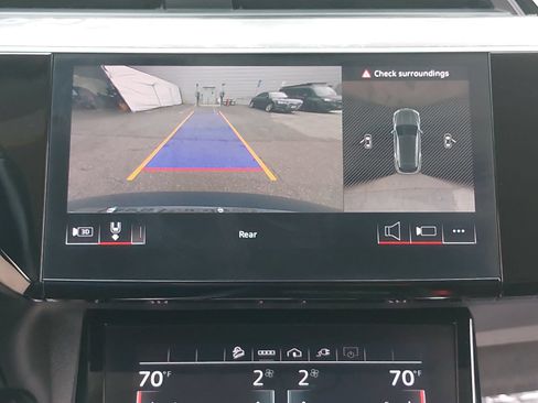 Used 2024 Audi Q8 e-tron Premium Plus w/ Premium Plus Package AWD/4WD image 26
