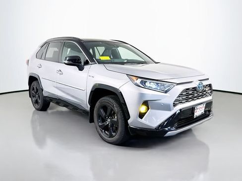 Used 2021 Toyota RAV4 XSE AWD/4WD image 9