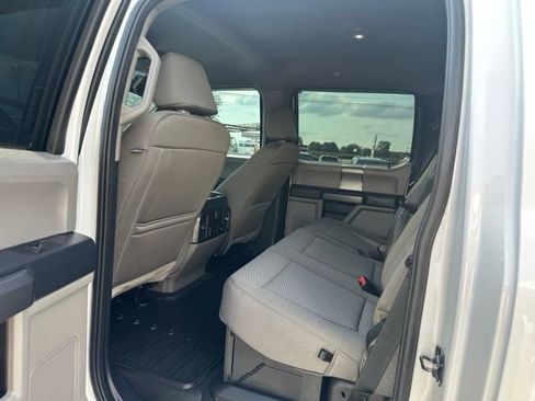 Used 2022 Ford F250 XLT w/ XLT Premium Package AWD/4WD image 3