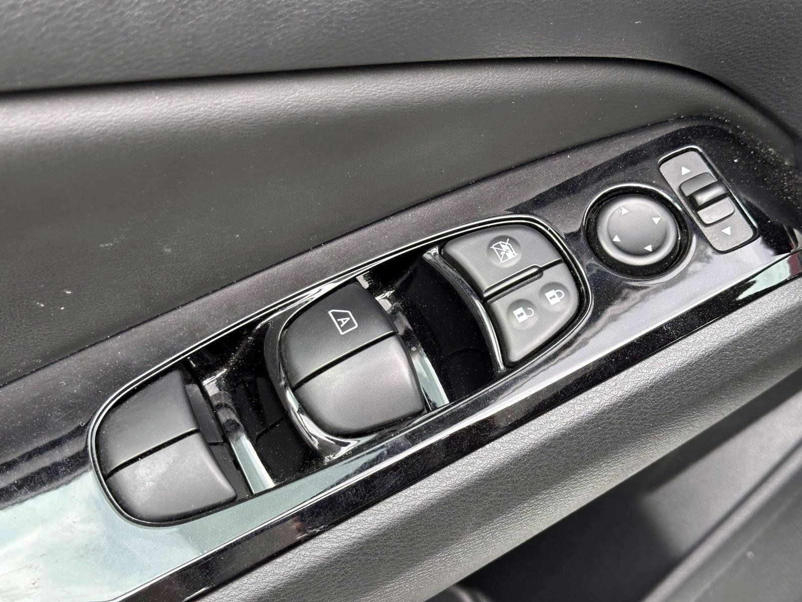 Certified 2023 Nissan Altima 2.5 SV AWD/4WD image 16