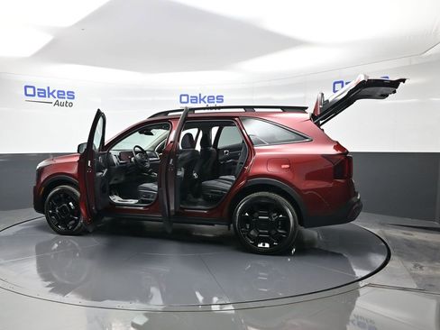 Certified 2025 Kia Sorento SX image 59