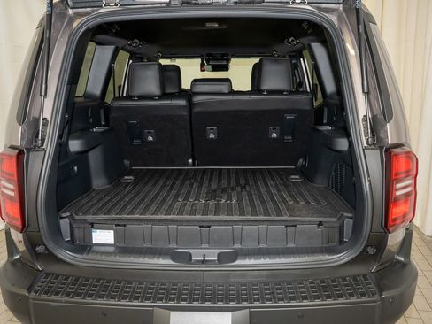 Used 2025 Toyota Land Cruiser image 7