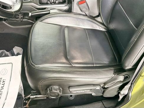 Used 2021 Jeep Wrangler Unlimited Sahara w/ Uconnect 4C Nav & Sound Group AWD/4WD image 19