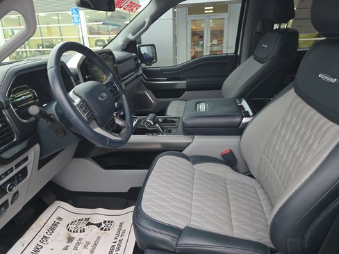 Used 2023 Ford F150 Limited image 12