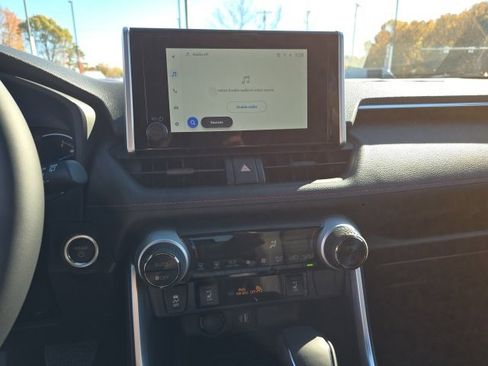 New 2025 Toyota RAV4 SE image 12