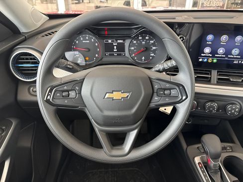 New 2026 Chevrolet Trax LS w/ LS Convenience Package FWD image 26