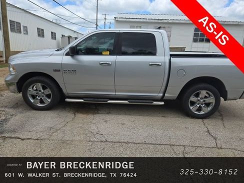 Used 2017 RAM 1500 Lone Star RWD image 3