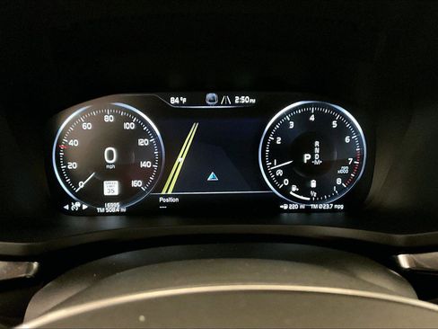 Used 2022 Volvo S60 B5 Momentum w/ Advanced Package image 19