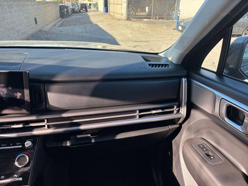 Used 2025 Hyundai Santa Fe SEL image 38