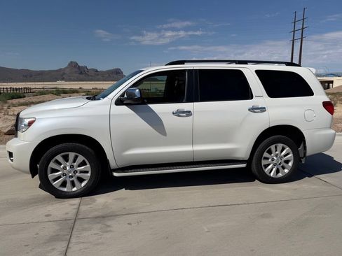 Used 2017 Toyota Sequoia Platinum AWD/4WD image 13