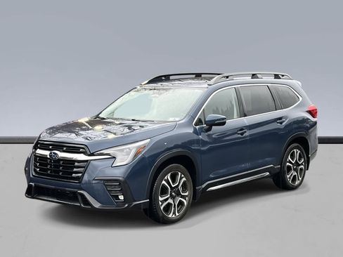 Used 2023 Subaru Ascent Limited image 1