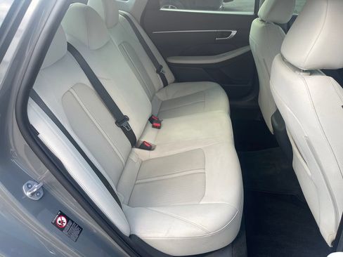 Used 2023 Hyundai Sonata SE FWD image 18