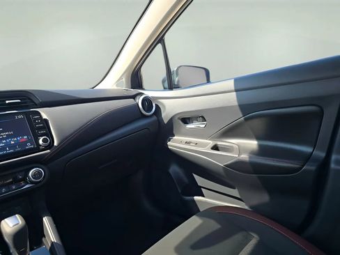 Used 2024 Nissan Versa SR w/ Trunk Package image 23