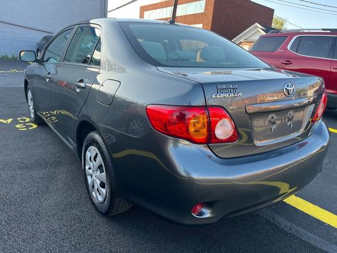 Used 2010 Toyota Corolla LE image 8