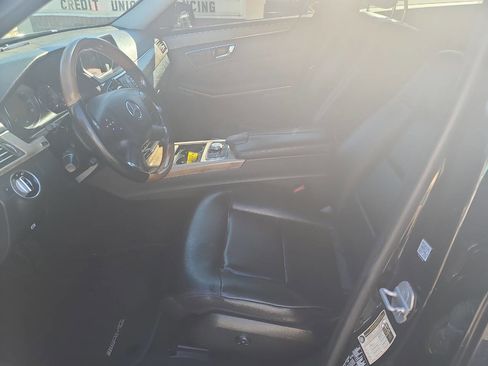 Used 2011 Mercedes-Benz E 350 4MATIC Sedan image 14