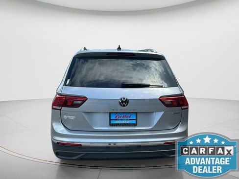 Used 2024 Volkswagen Tiguan SE AWD/4WD image 6