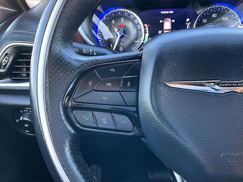 Certified 2020 Chrysler Pacifica Limited image 19