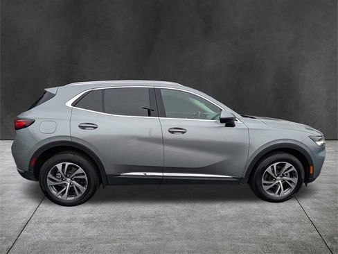 Used 2023 Buick Envision Essence image 3