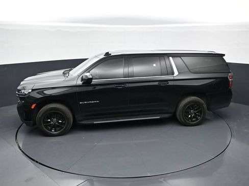 Used 2021 Chevrolet Suburban LT AWD/4WD image 45