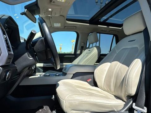 Used 2019 Ford Expedition Max Platinum AWD/4WD image 23