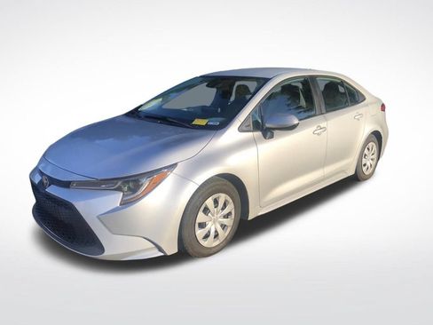 Used 2020 Toyota Corolla L FWD image 2