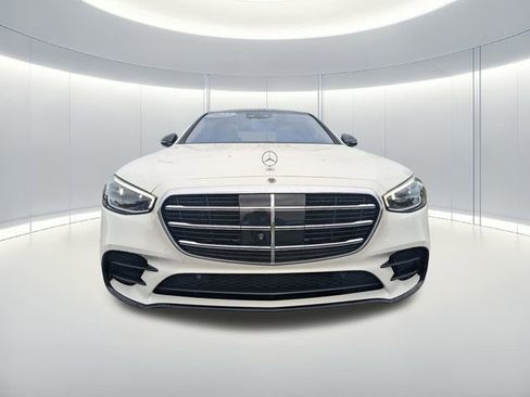 Used 2022 Mercedes-Benz S 580 4MATIC Sedan image 2