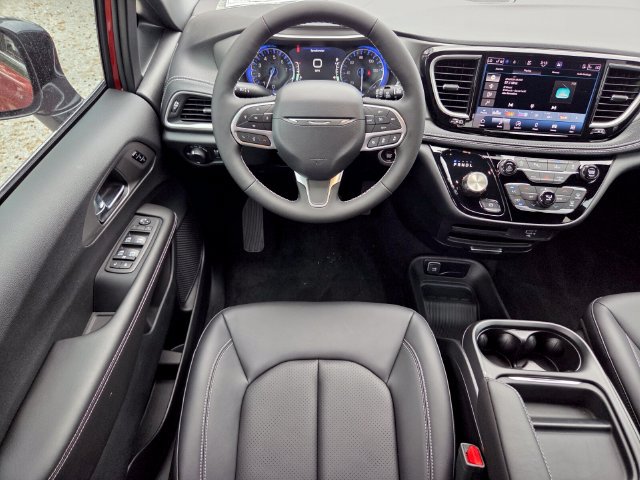 New 2027 Chrysler Pacifica Select FWD image 14
