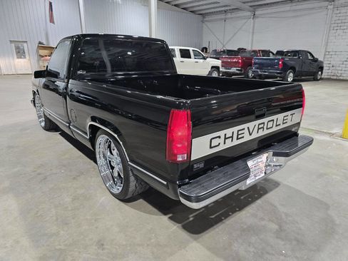 Used 1990 Chevrolet Silverado 1500 2WD Regular Cab image 9